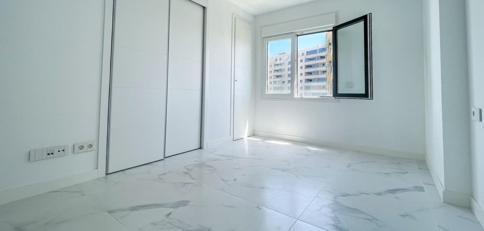 3 quarto Apartamento para venda em Orihuela Costa com piscina garagem - 579 900 € (Ref: 9931780)