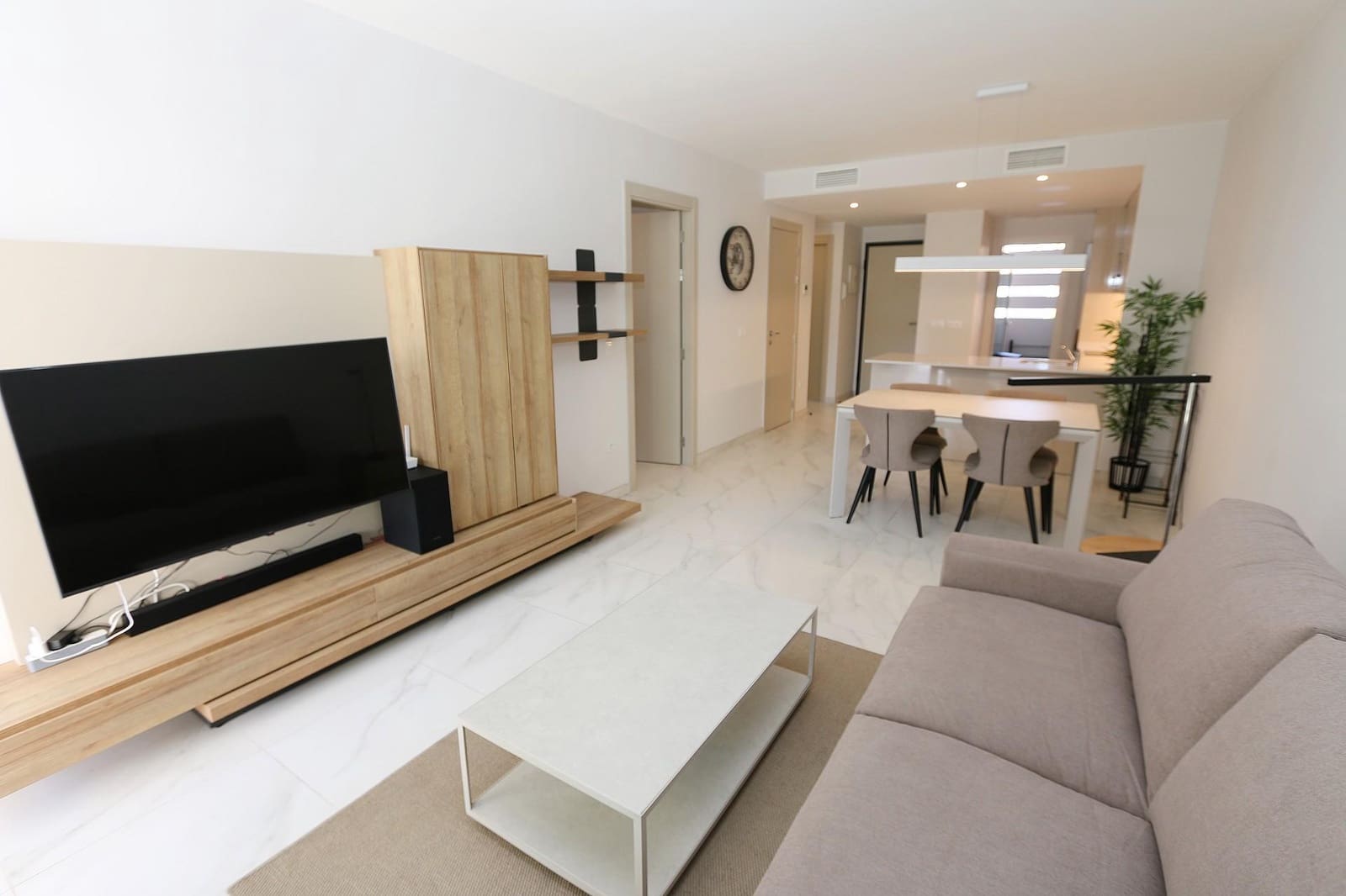2 Zimmer Apartment zu verkaufen in La Zenia mit Garage - 425.000 € (Ref: 9931800)