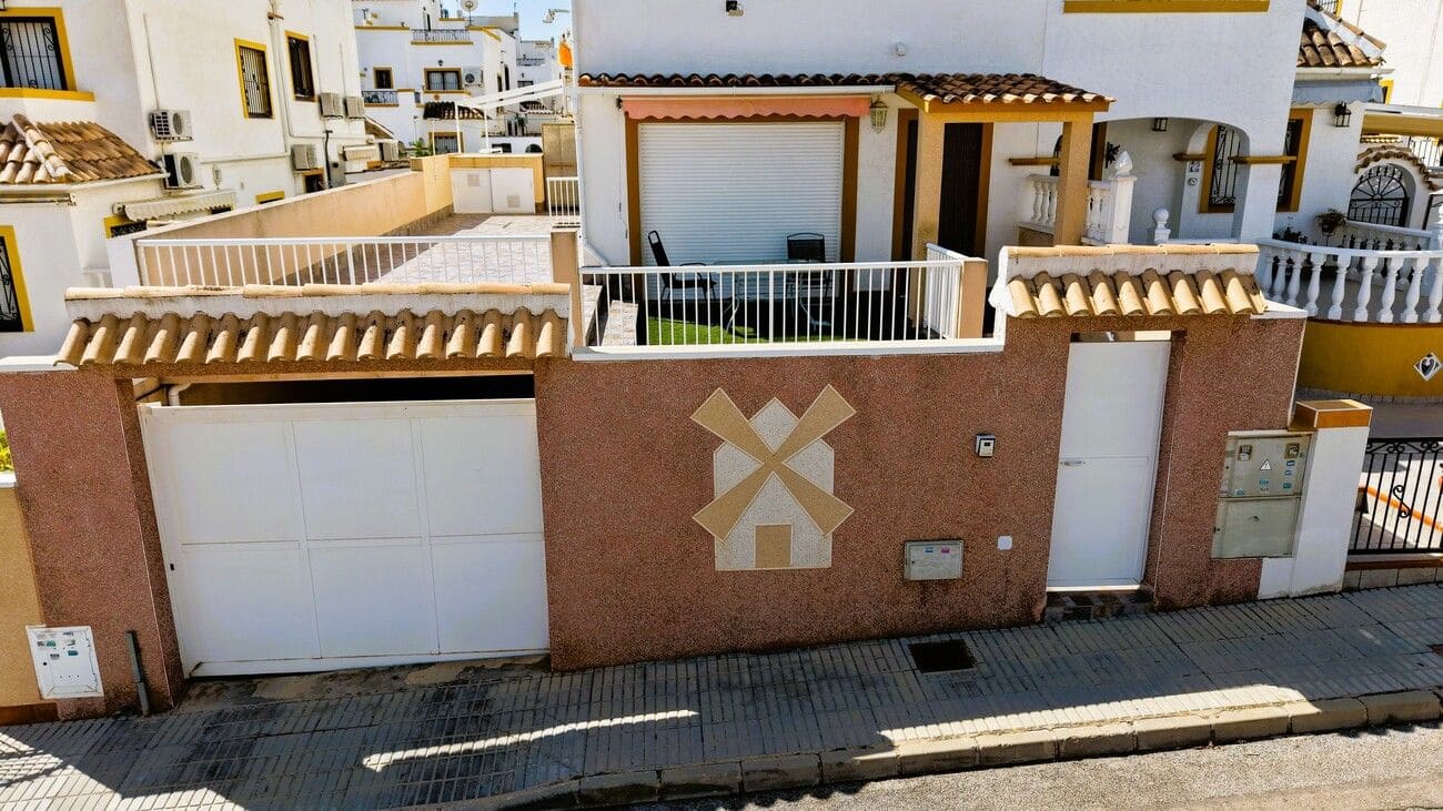 6 chambre Villa/Maison à vendre à La Florida - 279 900 € (Ref: 9934396)