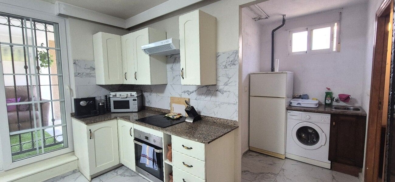 4 soveværelse Villa til salg i Villamartin med swimmingpool - € 389.995 (Ref: 9938397)