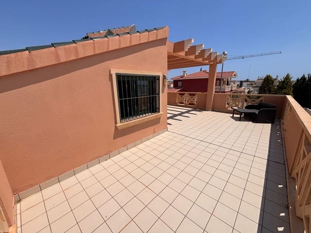 4 soveværelse Villa til salg i Doña Pepa, Rojales med swimmingpool - € 470.000 (Ref: 9940359)