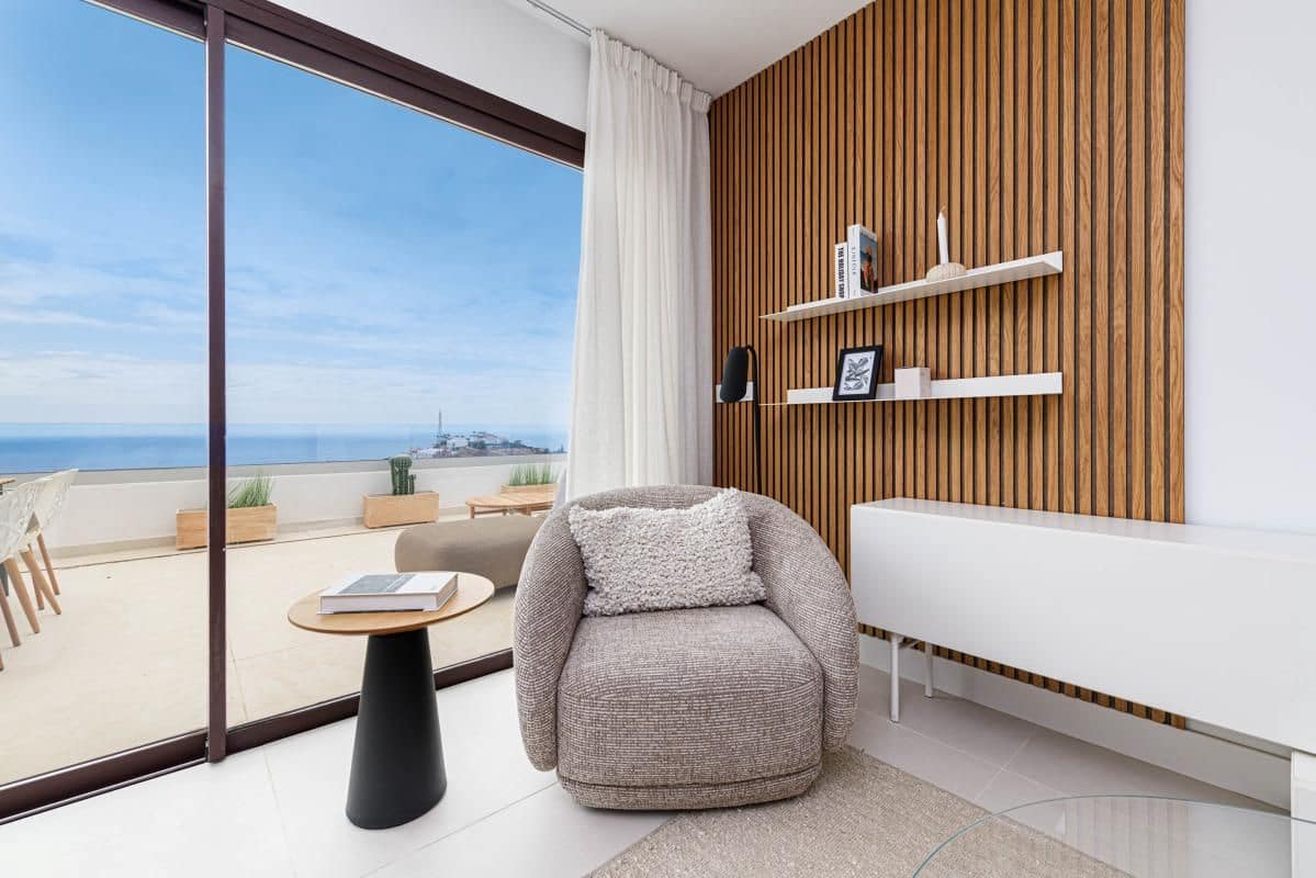 2 bedroom Apartment for sale in Fuengirola with pool garage - € 499,000 (Ref: 9940372)