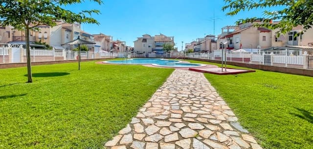 2 soveværelse Bungalow til salg i Playa Flamenca, Orihuela med swimmingpool garage - € 164.900 (Ref: 9942727)