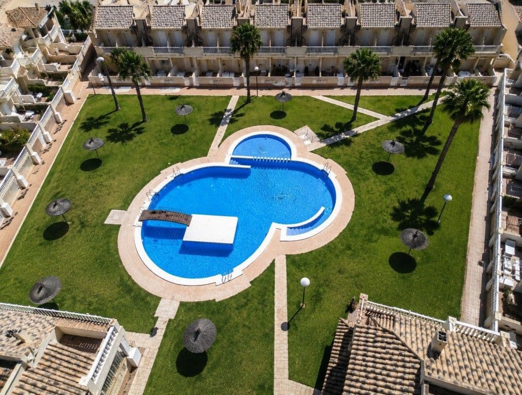 2 bedroom Townhouse for sale in San Miguel de Salinas - € 209,000 (Ref: 9950063)