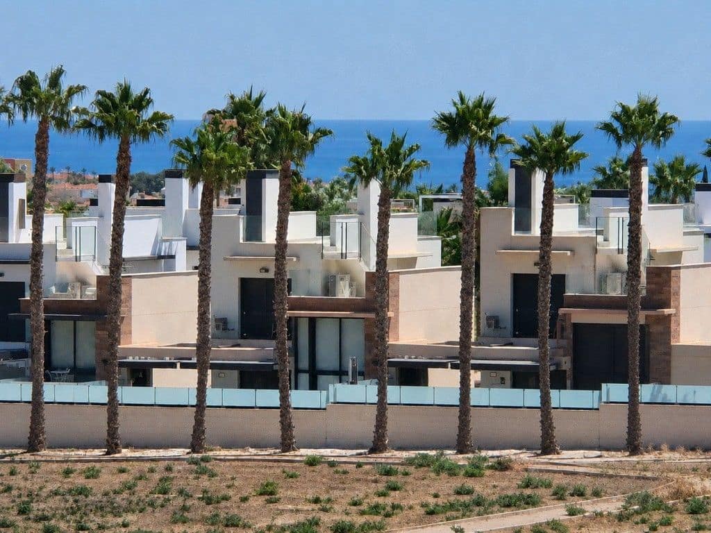 2 bedroom Townhouse for sale in San Miguel de Salinas - € 209,000 (Ref: 9950063)