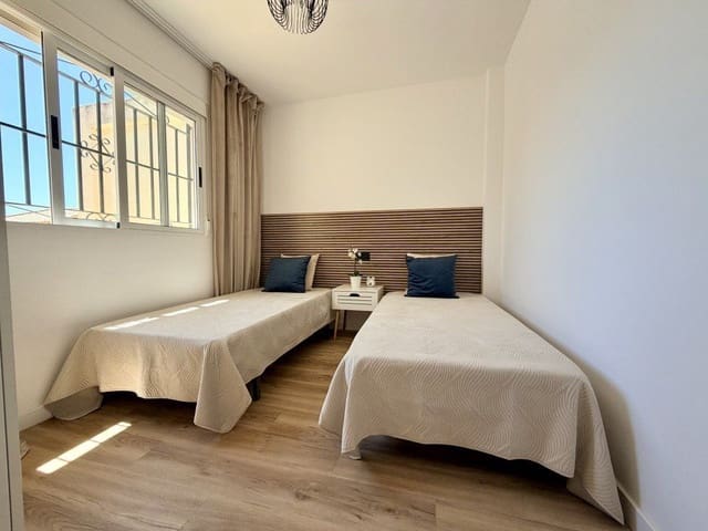 3 soverom Hus til salgs i Los Balcones - Los Altos, Torrevieja med garasje - € 279 000 (Ref: 9950066)