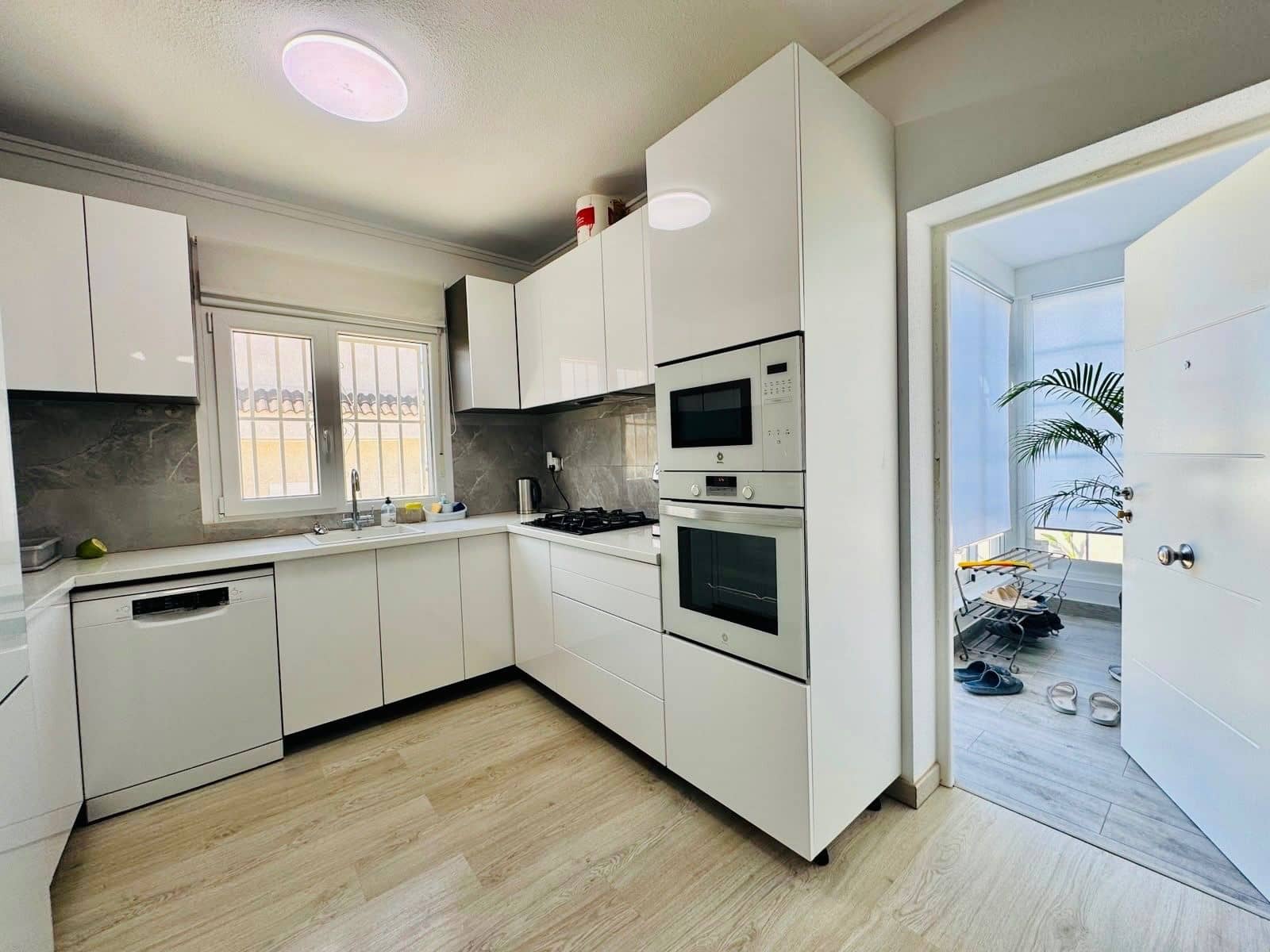 4 chambre Villa/Maison à vendre à Dona Pepa avec piscine garage - 470 000 € (Ref: 9954403)