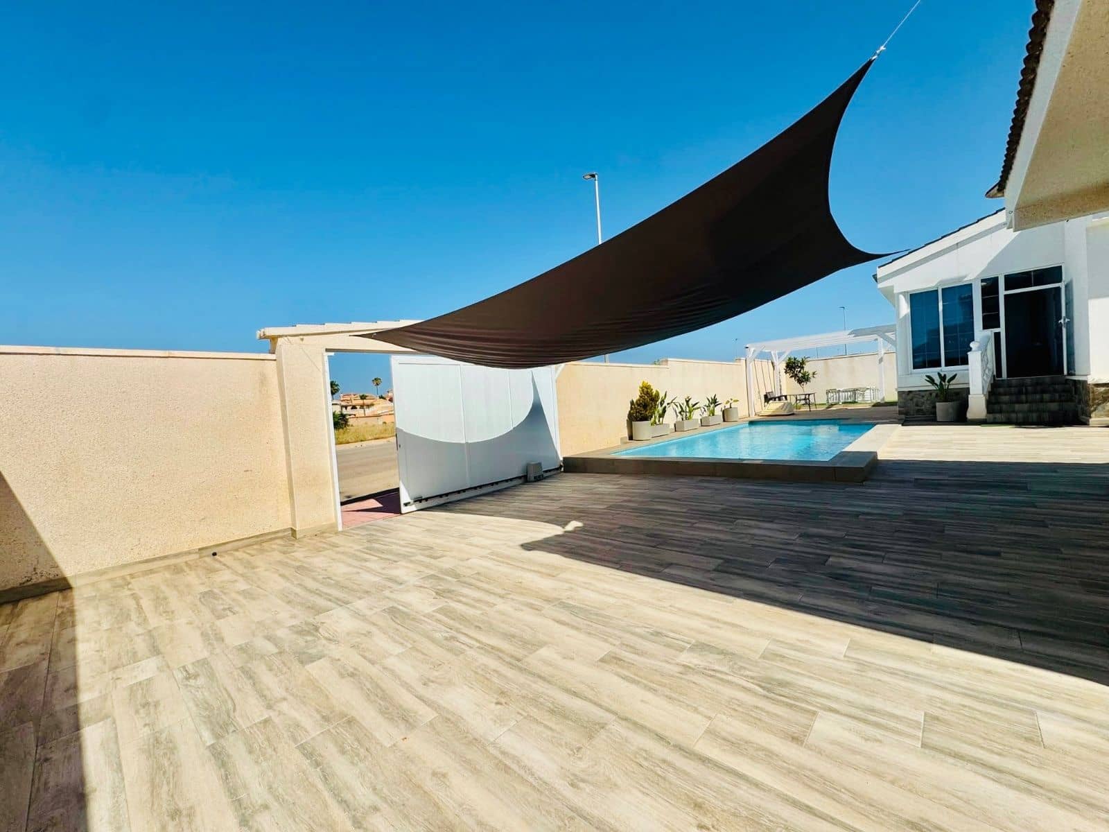 4 chambre Villa/Maison à vendre à Dona Pepa avec piscine garage - 470 000 € (Ref: 9954403)