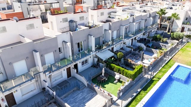 2 chambre Maison de Ville à vendre à Aguas Nuevas, Torrevieja avec piscine - 249 000 € (Ref: 9954420)