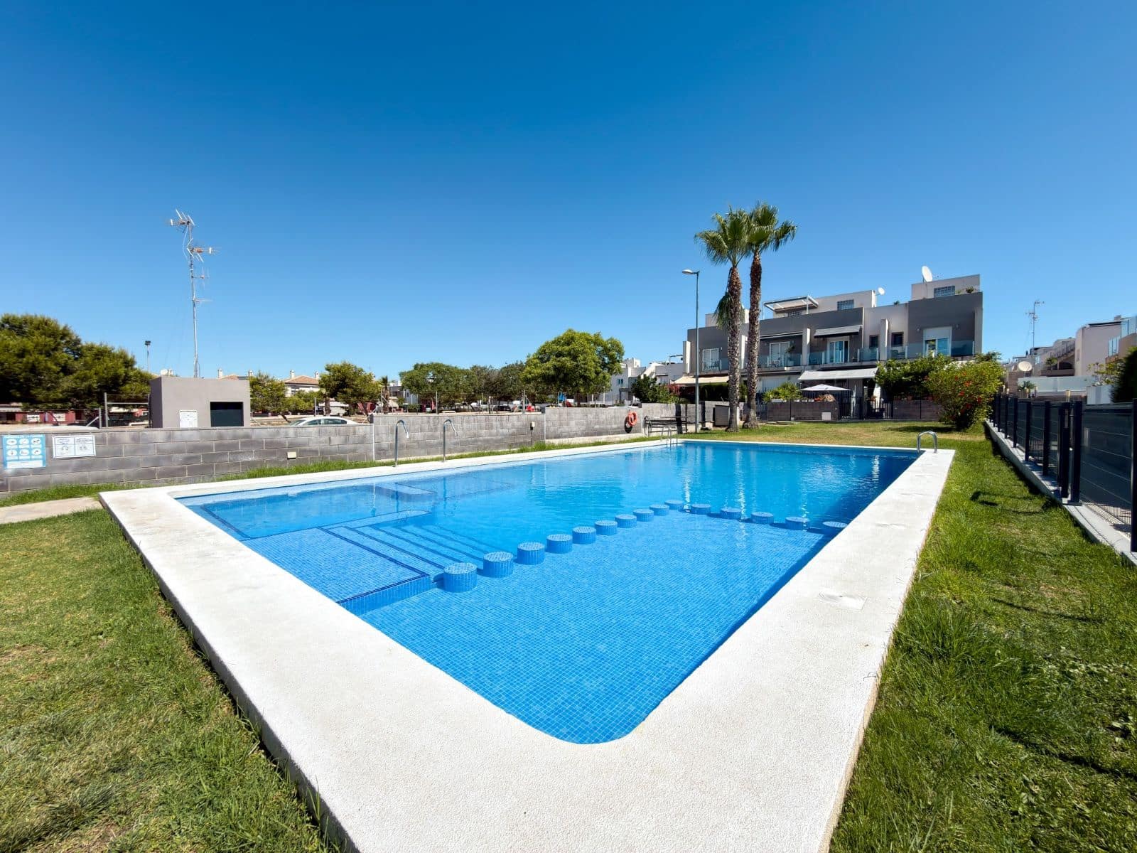 2 soveværelse Byhus til salg i Aguas Nuevas med swimmingpool - € 249.000 (Ref: 9954420)