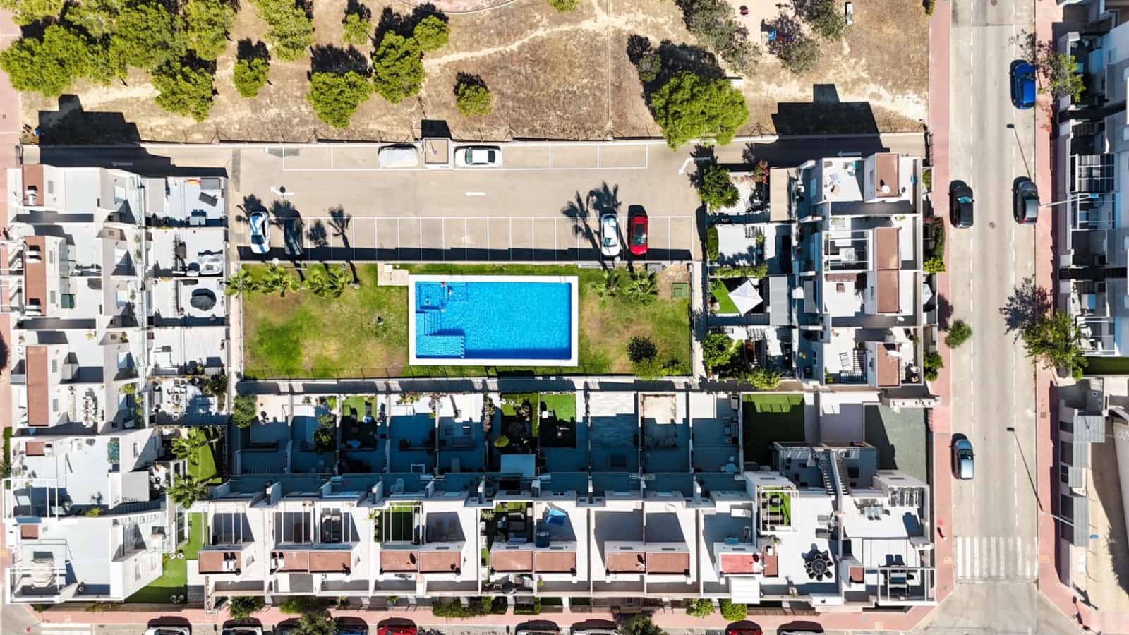 2 soveværelse Byhus til salg i Aguas Nuevas med swimmingpool - € 249.000 (Ref: 9954420)