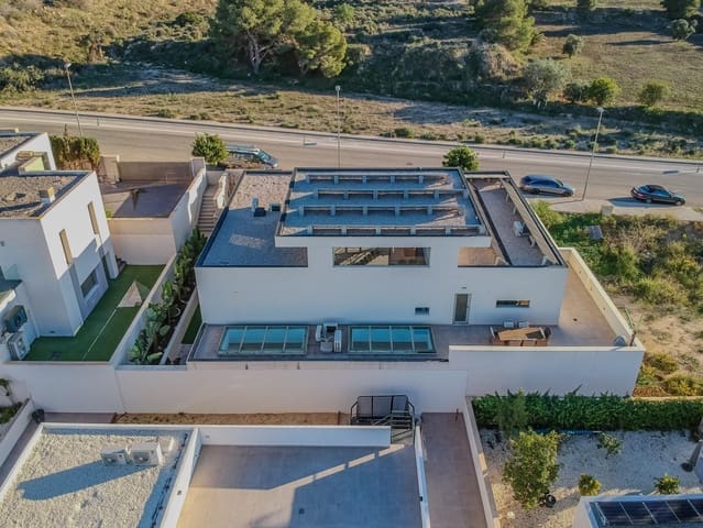 4 sypialnia Willa na sprzedaż w Benijófar z basenem - 1 095 000 € (Ref: 9958140)