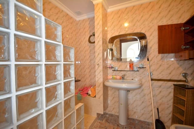 4 slaapkamer Rijtjeshuis te koop in Paraje Natural, Torrevieja - € 235.000 (Ref: 9965505)