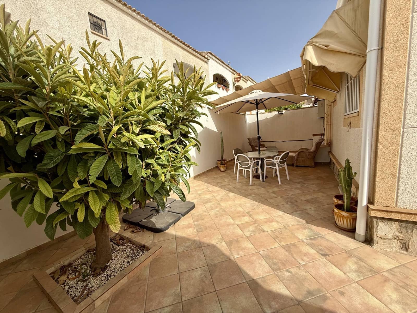 3 bedroom Semi-detached Villa for sale in La Florida with garage - € 179,950 (Ref: 9970802)