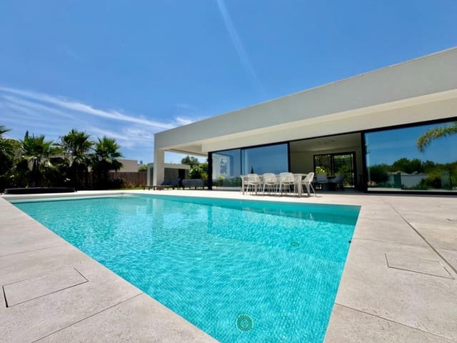 Chalet de 4 habitaciones en Las Colinas Golf, Orihuela en venta con piscina garaje - 1.950.000 € (Ref: 9975613)