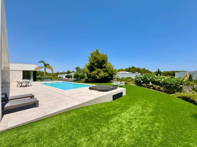 Chalet de 4 habitaciones en Las Colinas Golf, Orihuela en venta con piscina garaje - 1.950.000 € (Ref: 9975613)