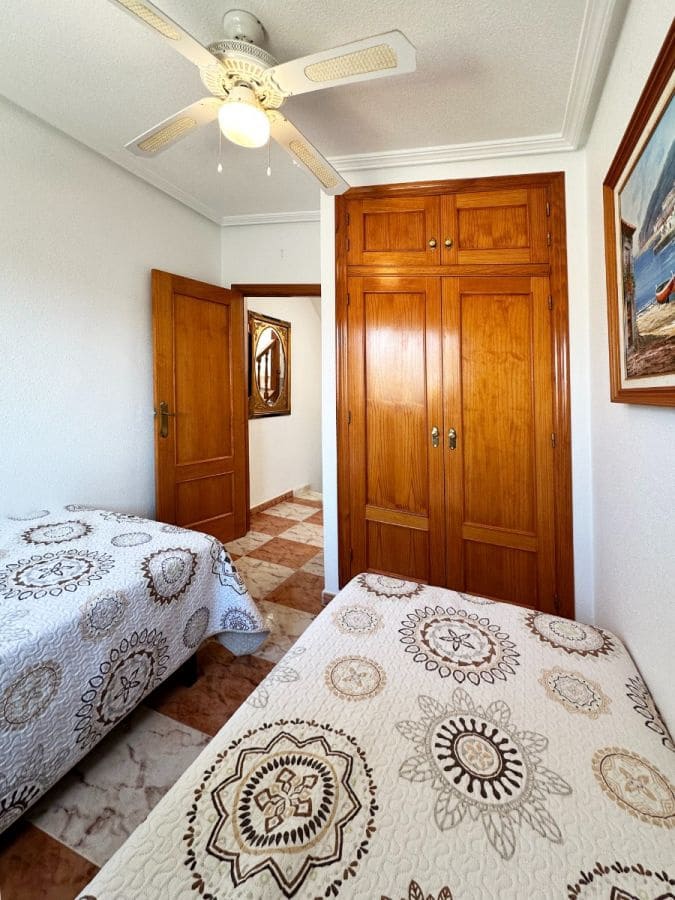 2 soverom Rekkehus til salgs i Orihuela Costa med svømmebasseng - € 239 000 (Ref: 9977504)