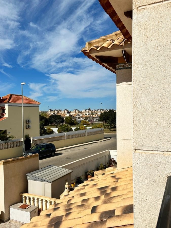 2 soverom Rekkehus til salgs i Orihuela Costa med svømmebasseng - € 239 000 (Ref: 9977504)