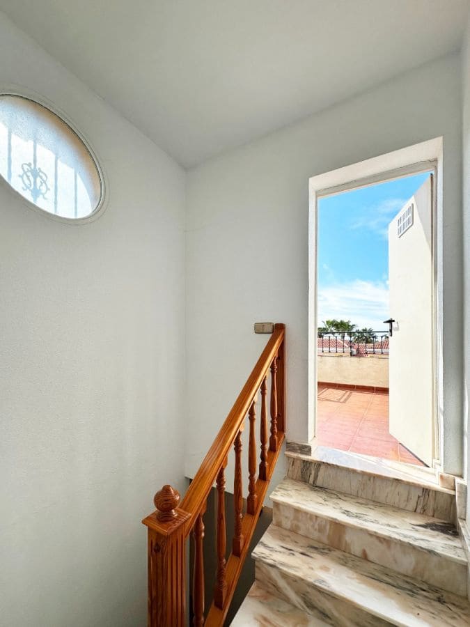 2 soverom Rekkehus til salgs i Orihuela Costa med svømmebasseng - € 239 000 (Ref: 9977504)