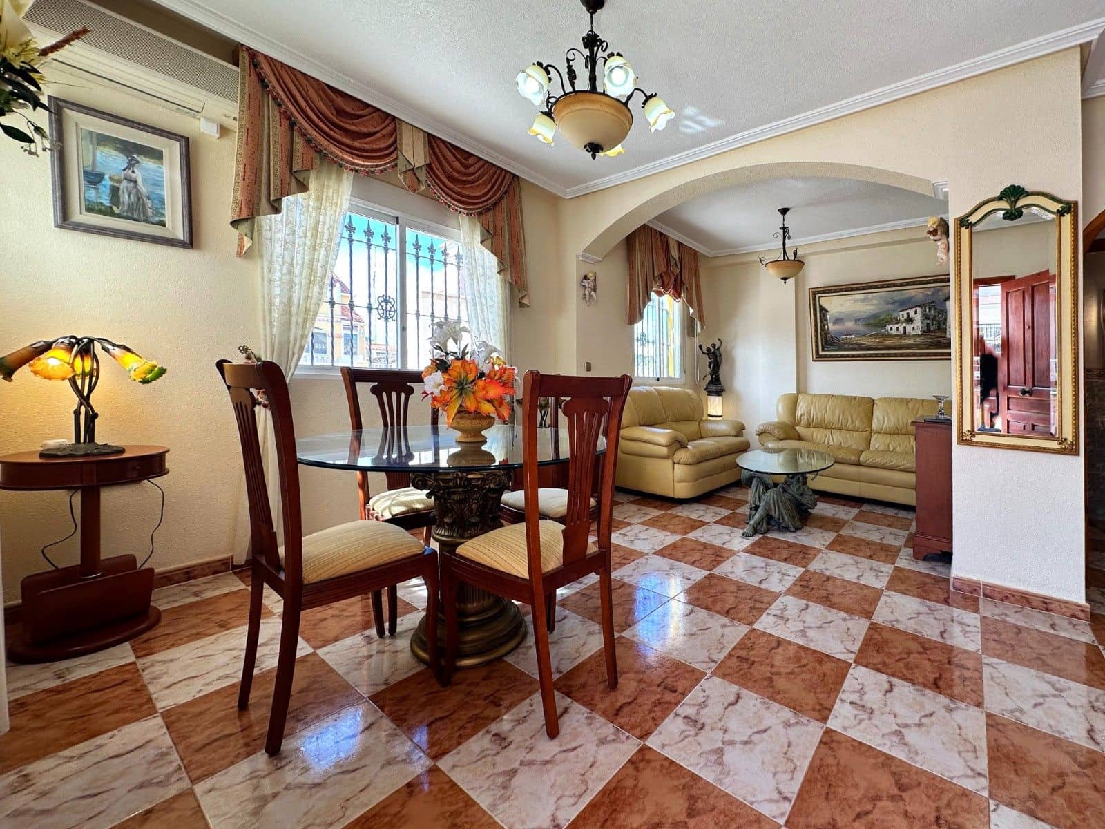 2 soverom Rekkehus til salgs i Orihuela Costa med svømmebasseng - € 239 000 (Ref: 9977504)