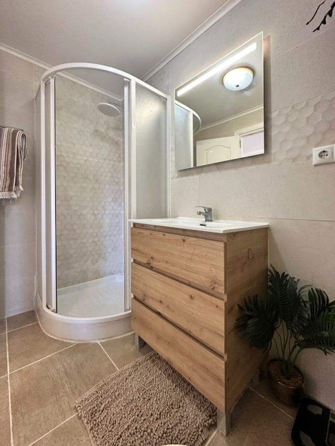2 slaapkamer Bungalow te koop in Orihuela Costa met zwembad - € 139.900 (Ref: 9977505)