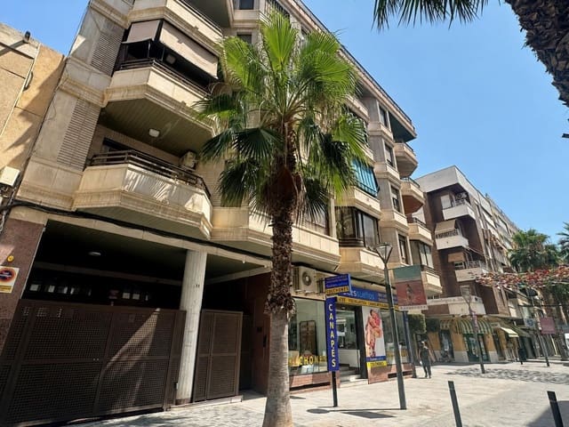 4 slaapkamer Appartement te koop in Centro, Torrevieja - € 255.000 (Ref: 9979063)