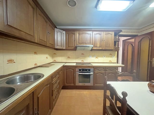4 slaapkamer Appartement te koop in Centro, Torrevieja - € 255.000 (Ref: 9979063)