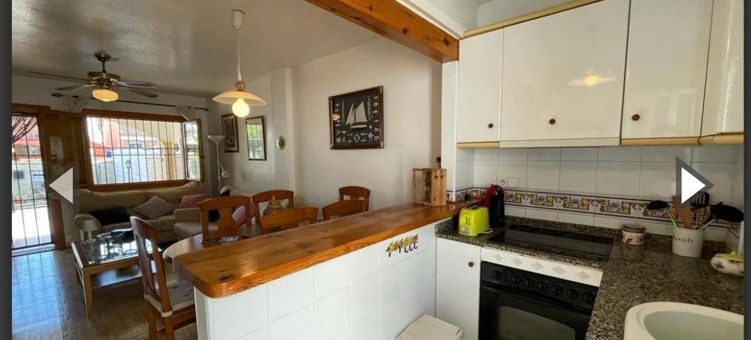 Adosado de 4 habitaciones en Torre de la Horadada en venta - 249.000 € (Ref: 9979091)