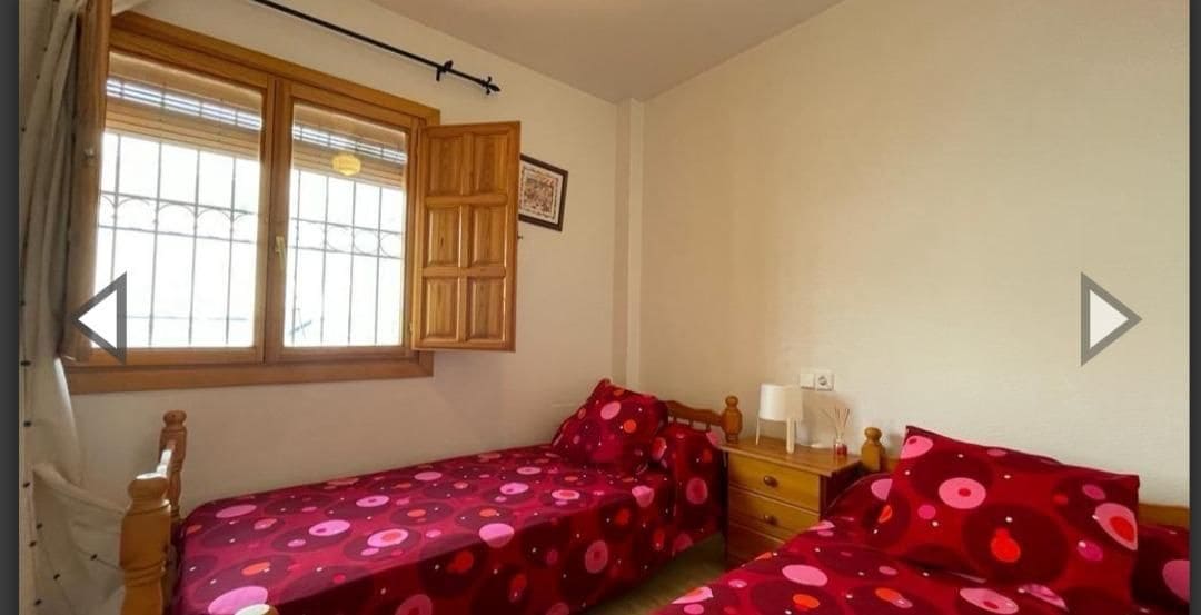 Adosado de 4 habitaciones en Torre de la Horadada en venta - 249.000 € (Ref: 9979091)