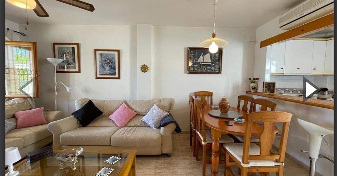 Adosado de 4 habitaciones en Torre de la Horadada en venta - 249.000 € (Ref: 9979091)