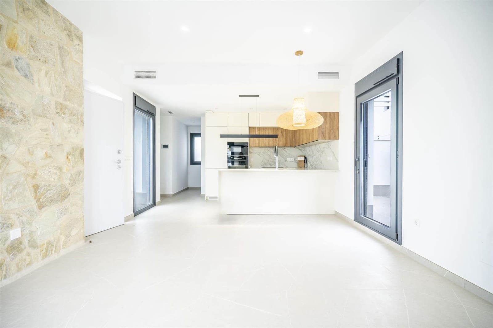 Chalet de 5 habitaciones en Dolores De Pacheco en venta - 675.000 € (Ref: 9979858)