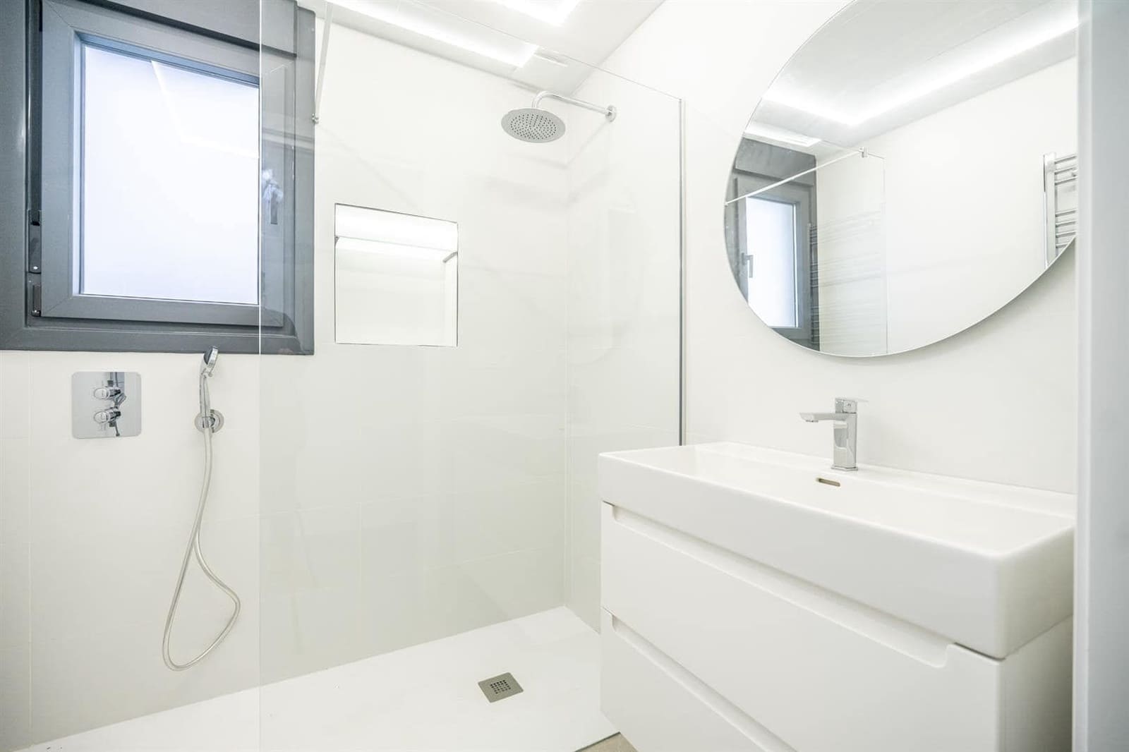 Chalet de 5 habitaciones en Dolores De Pacheco en venta - 675.000 € (Ref: 9979858)