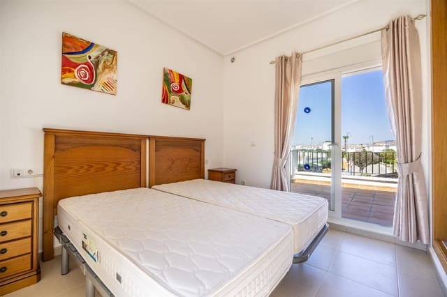 Chalet de 3 habitaciones en La Torre Golf Resort, Torre-Pacheco en venta - 350.000 € (Ref: 9979861)