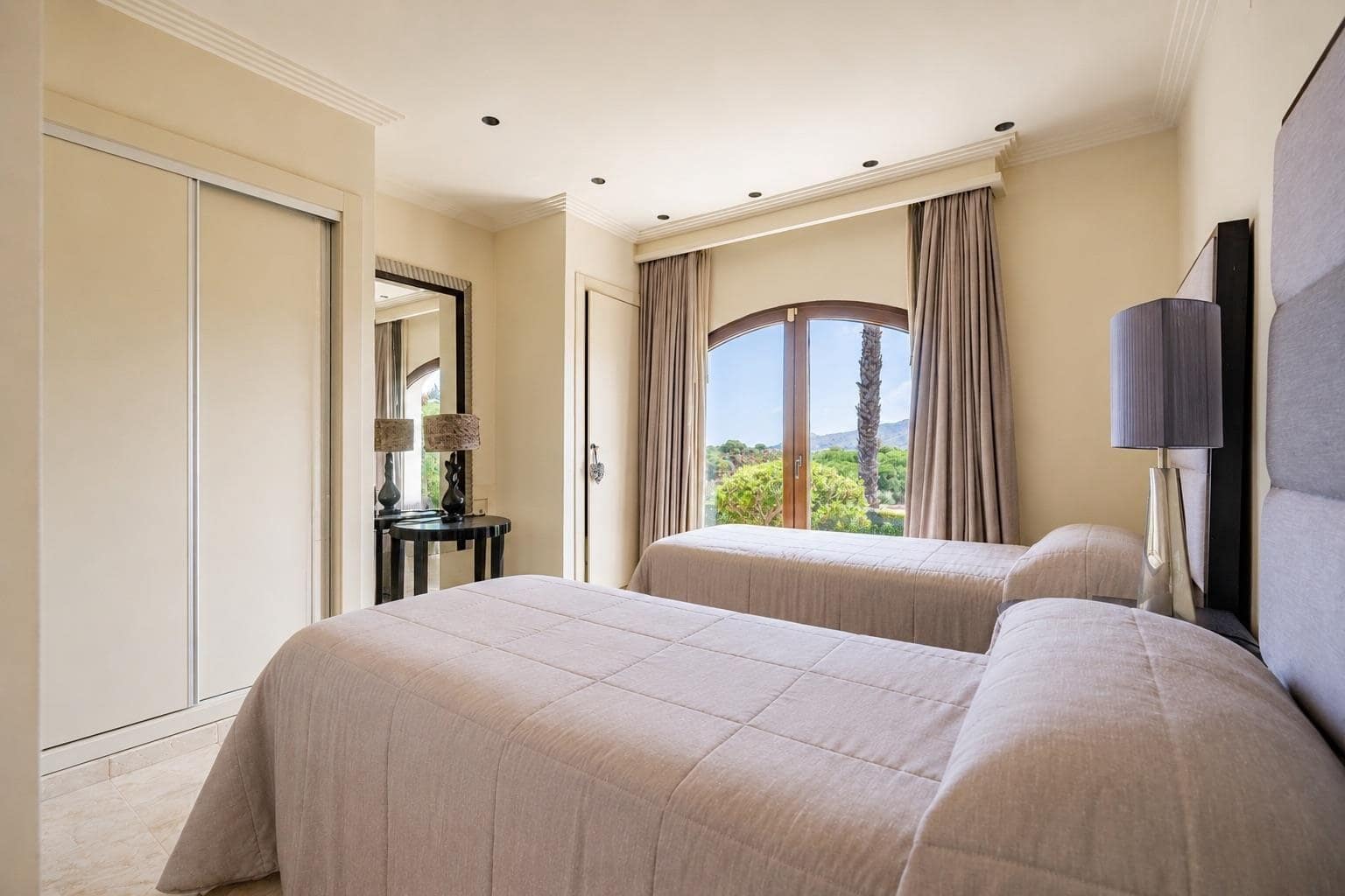 4 bedroom Villa for sale in Atamaria with pool - € 3,219,748 (Ref: 9979868)