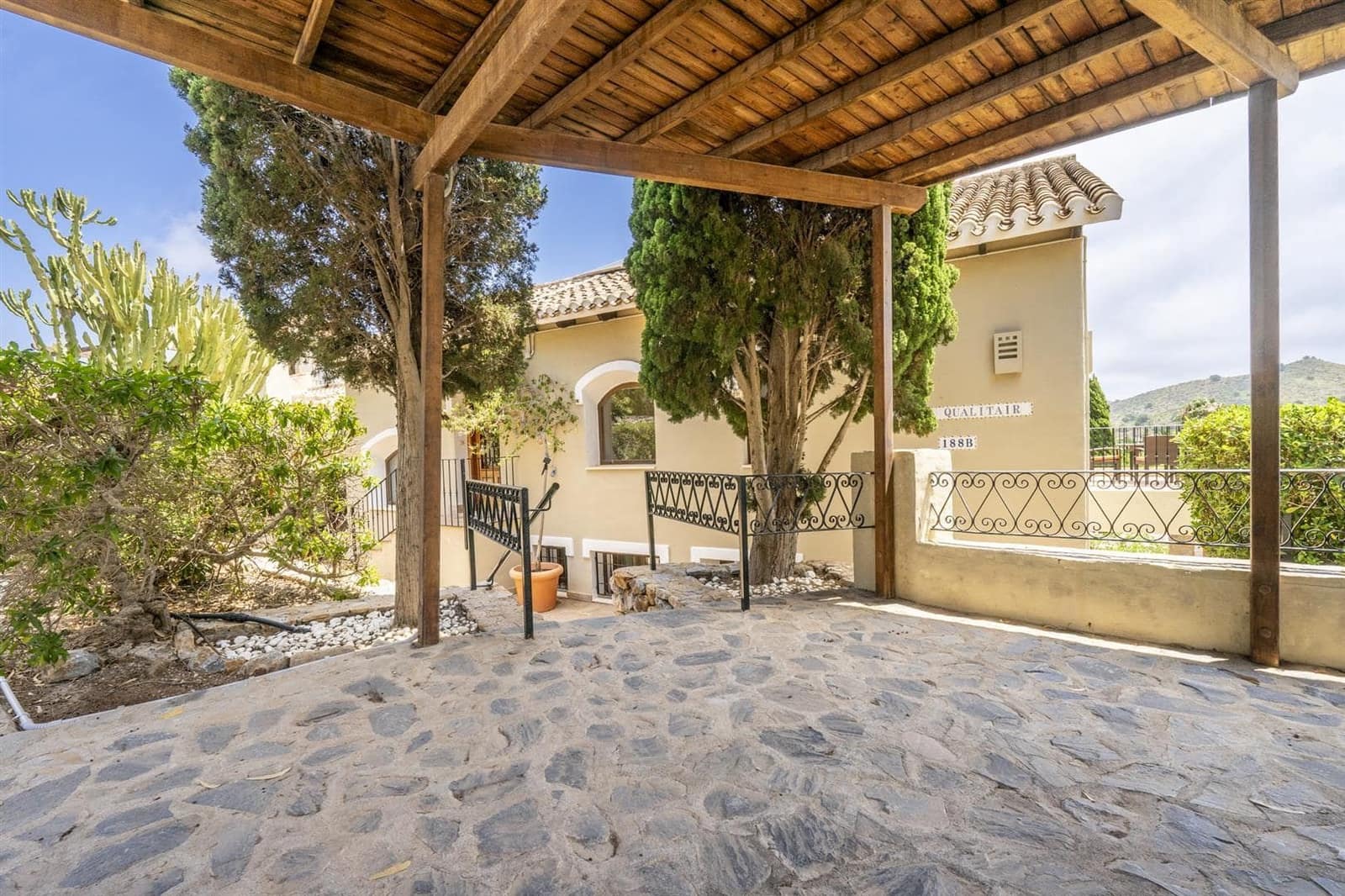 4 bedroom Villa for sale in Atamaria with pool - € 3,219,748 (Ref: 9979868)