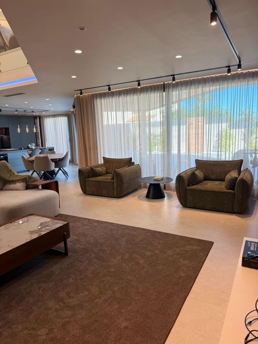 5 makuuhuone Huvila myytävänä paikassa Rojales mukana uima-altaan - 2 650 000 € (Ref: 9979873)