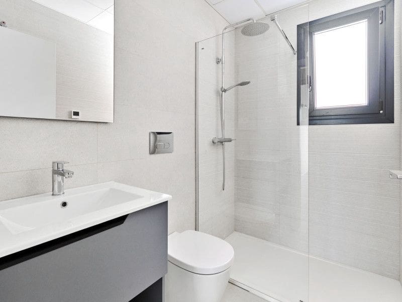 Bungalow de 2 habitaciones en La Veleta en venta con piscina - 380.000 € (Ref: 9979874)