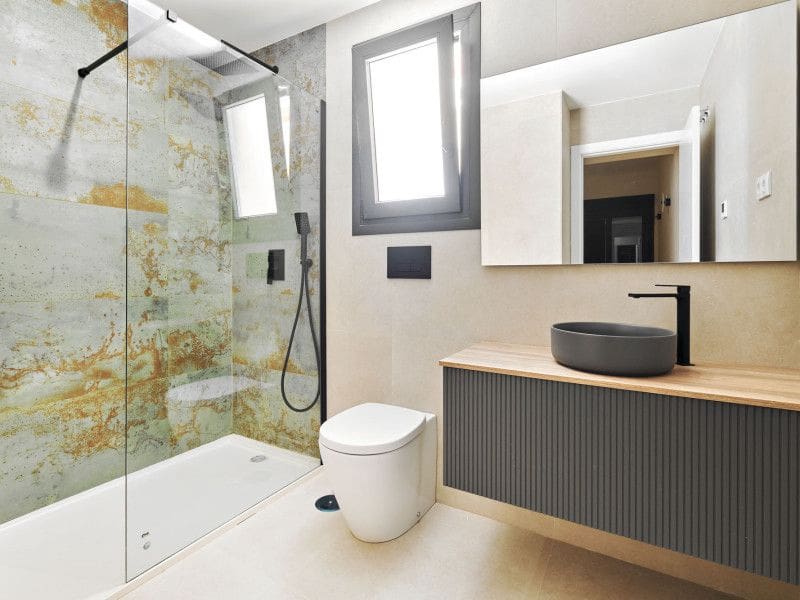 Bungalow de 2 habitaciones en La Veleta en venta con piscina - 380.000 € (Ref: 9979874)
