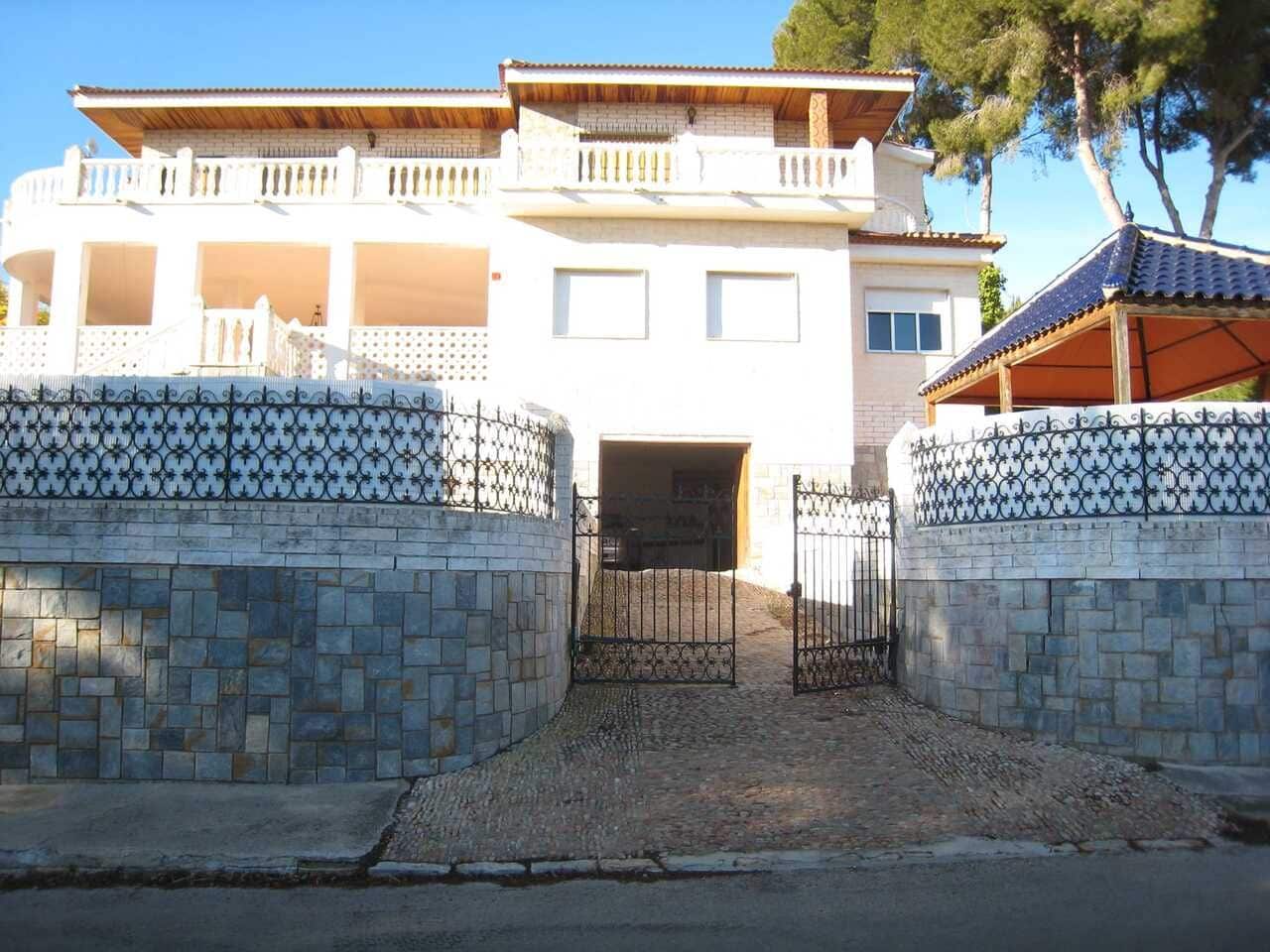 Chalet de 10 habitaciones en Las Ramblas Golf en venta - 1.100.000 € (Ref: 9979877)