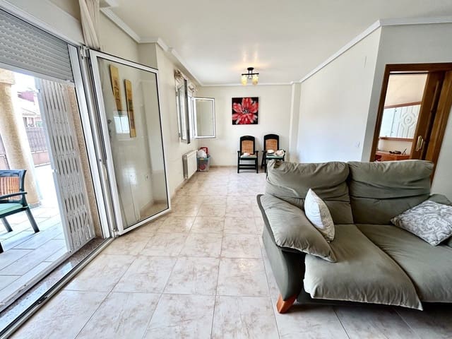 Casa de 3 habitaciones en Torre de la Horadada, Pilar de la Horadada en venta con garaje - 399.000 € (Ref: 9979947)