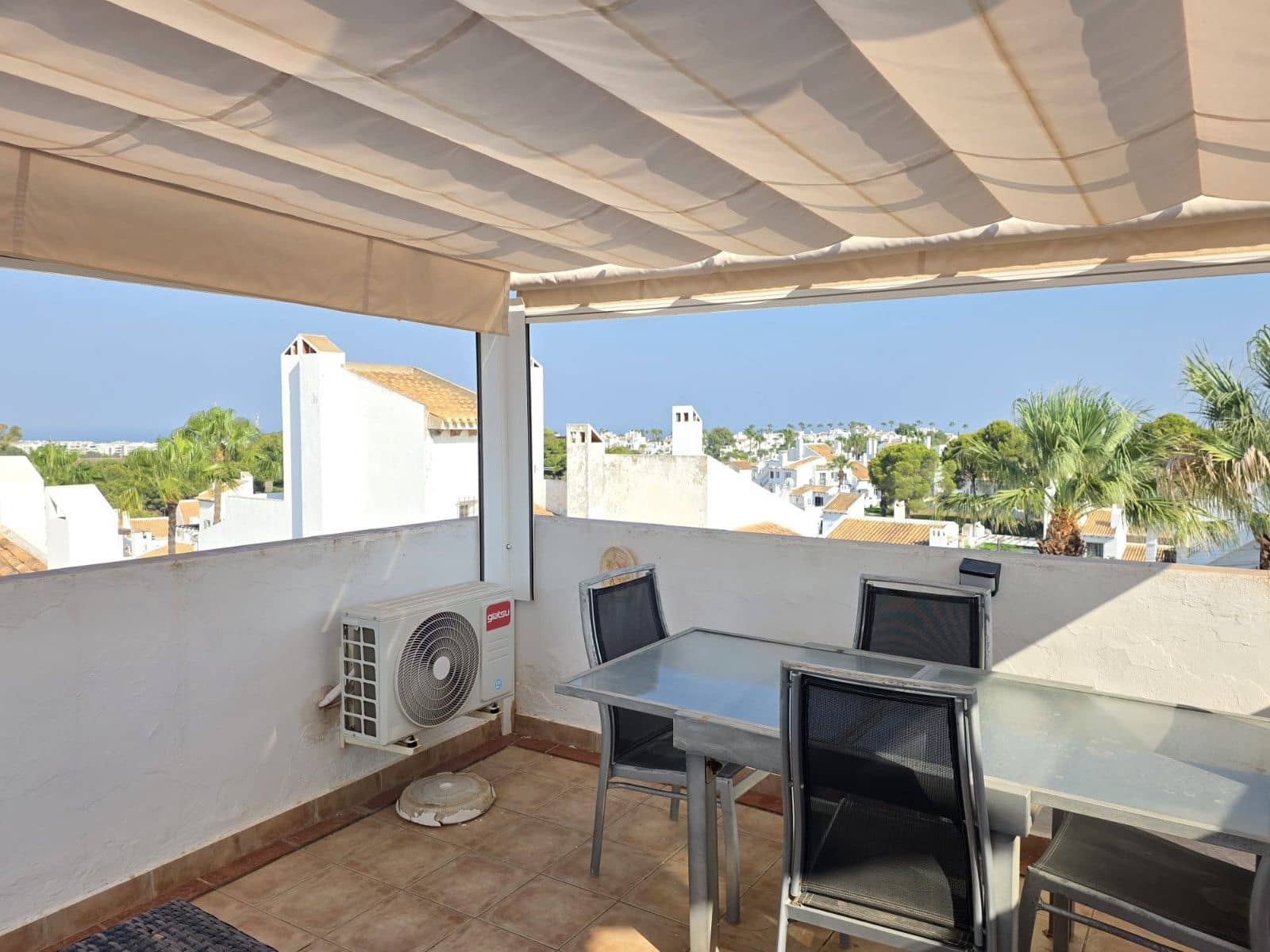 2 makuuhuone Huoneisto myytävänä paikassa Orihuela Costa mukana uima-altaan - 199 000 € (Ref: 9987025)