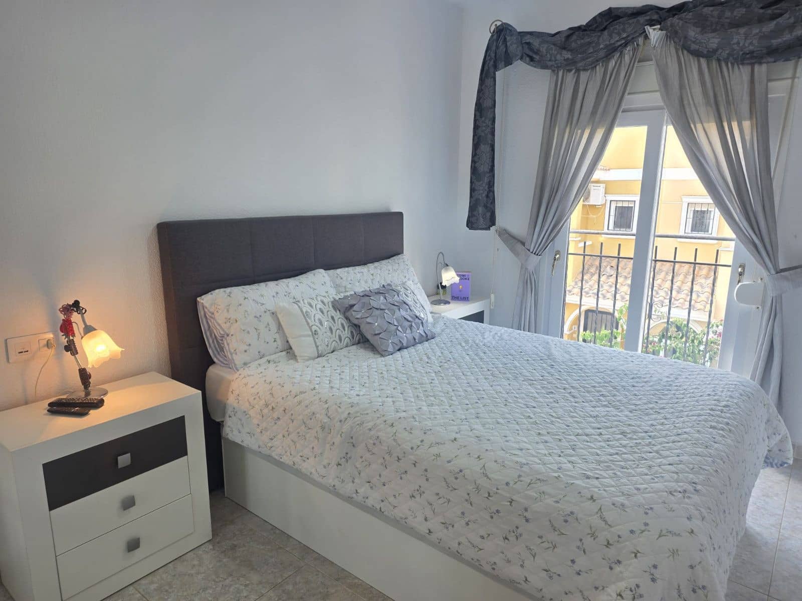 2 makuuhuone Huoneisto myytävänä paikassa Orihuela Costa mukana uima-altaan - 199 000 € (Ref: 9987025)