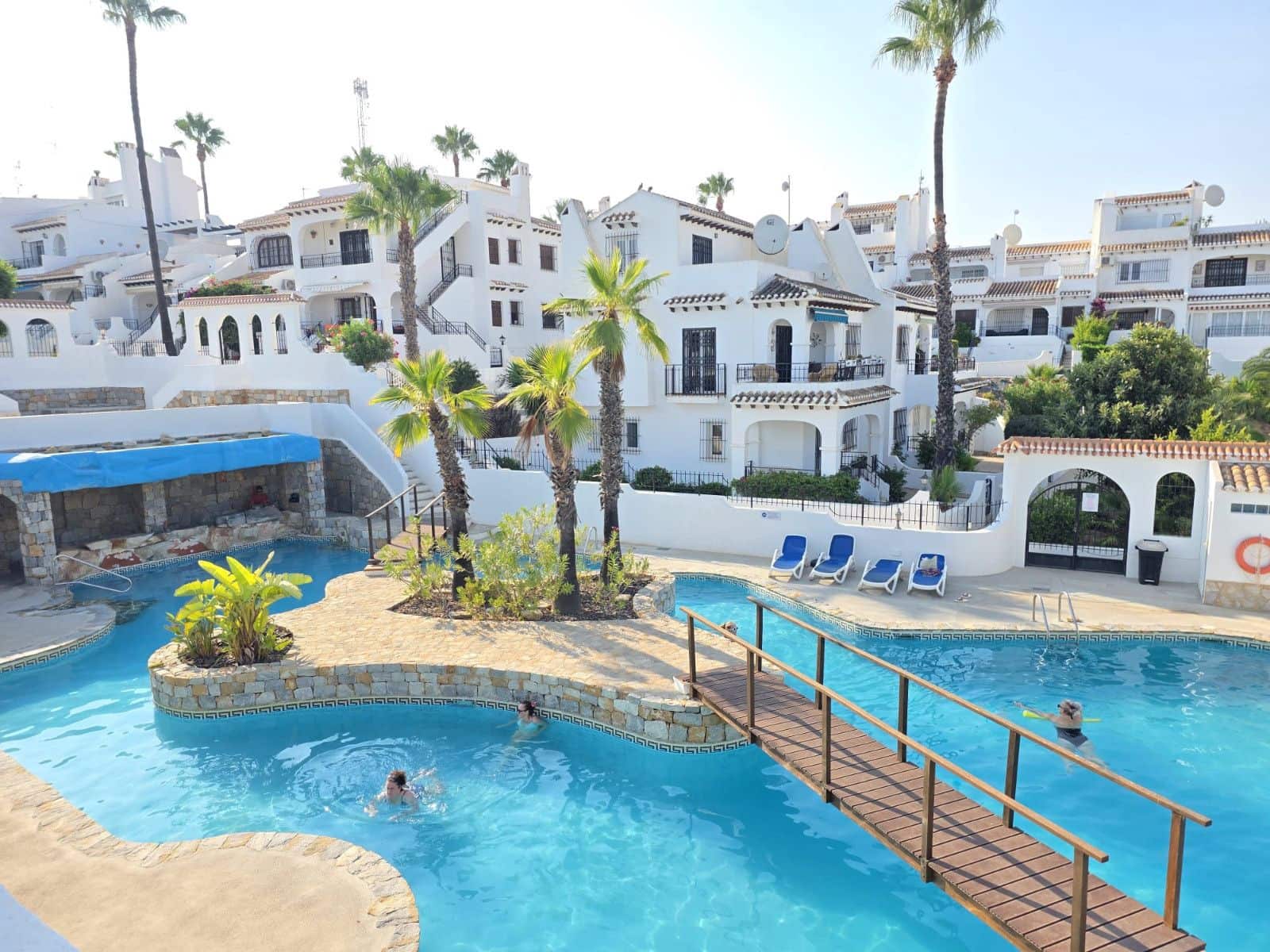 2 makuuhuone Huoneisto myytävänä paikassa Orihuela Costa mukana uima-altaan - 199 000 € (Ref: 9987025)