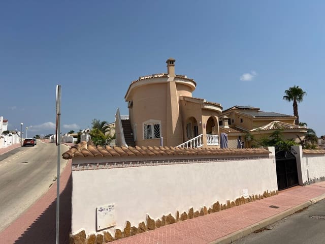 2 bedroom Villa for sale in Ciudad Quesada, Rojales - € 289,000 (Ref: 9987027)