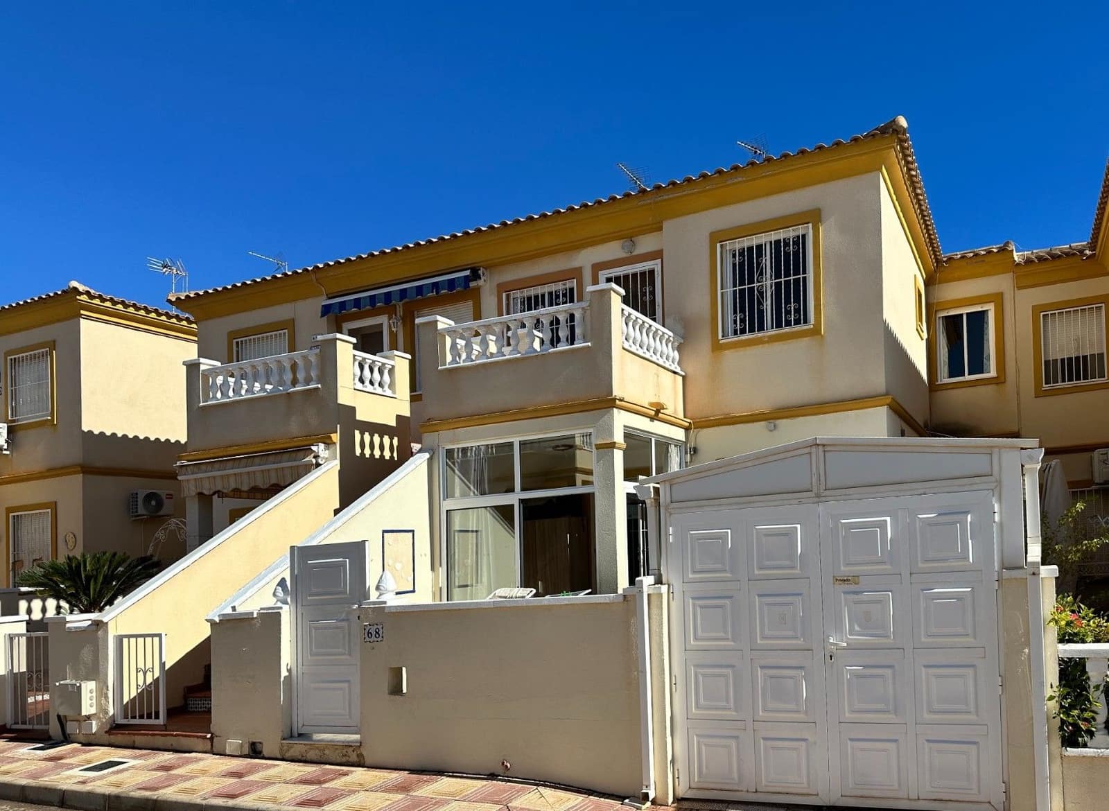 2 makuuhuone Huoneisto myytävänä paikassa Orihuela Costa mukana uima-altaan - 160 000 € (Ref: 9987031)