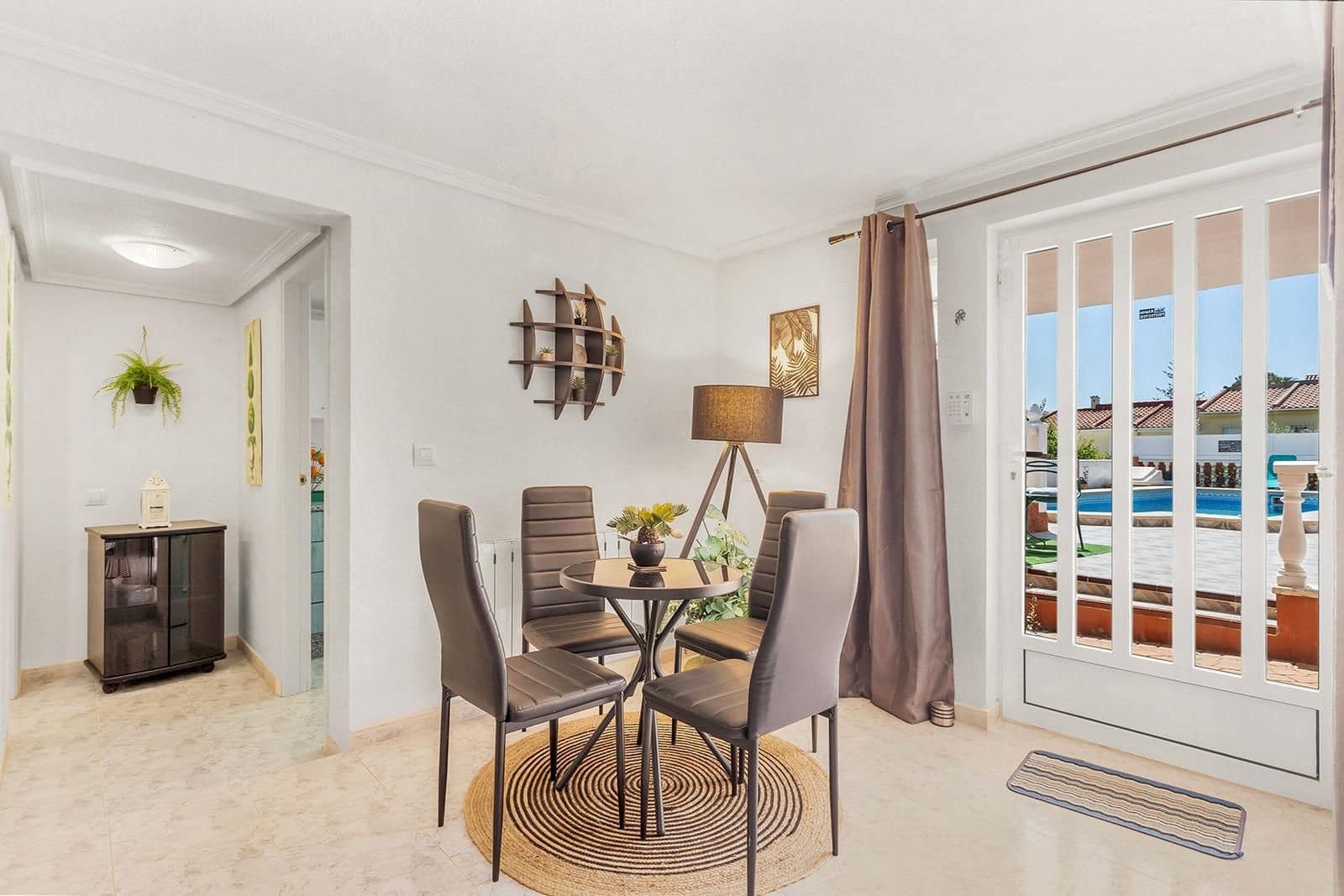 4 chambre Villa/Maison à vendre à Torrevieja avec piscine - 499 000 € (Ref: 9987040)