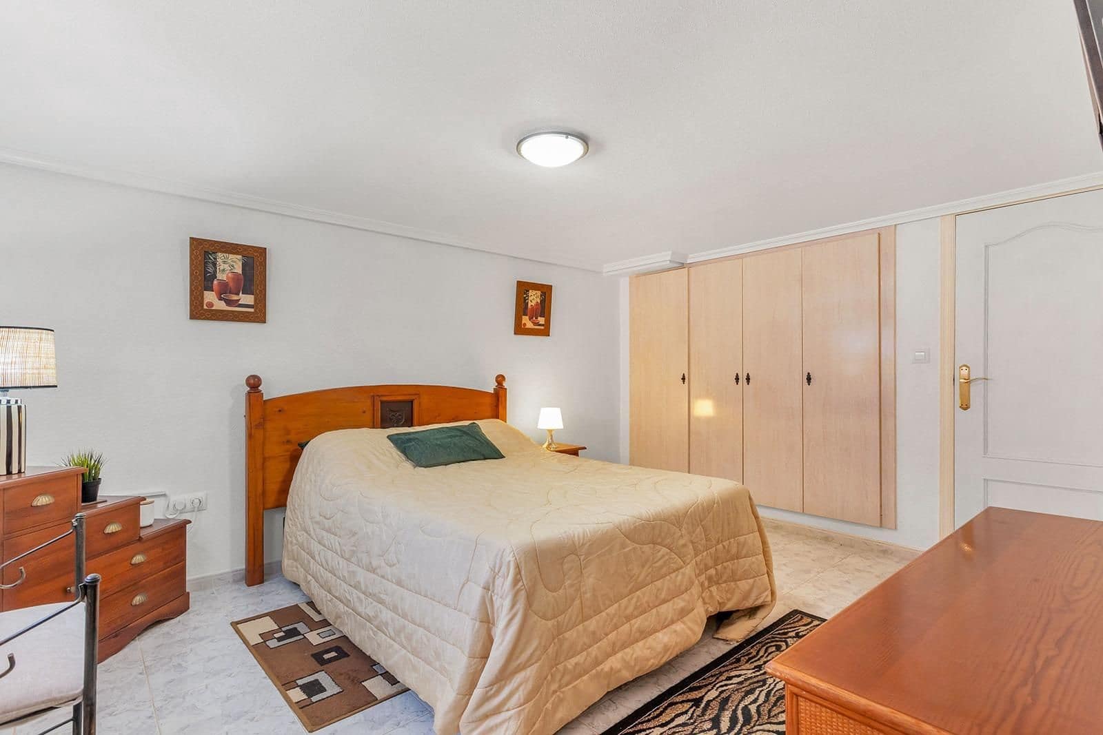 4 chambre Villa/Maison à vendre à Torrevieja avec piscine - 499 000 € (Ref: 9987040)