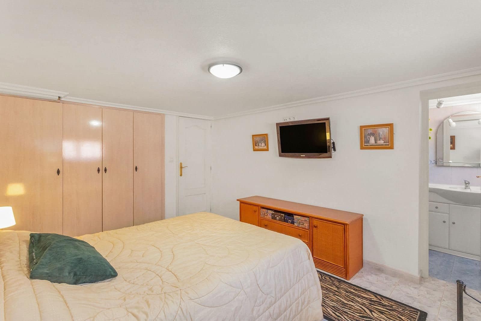 4 chambre Villa/Maison à vendre à Torrevieja avec piscine - 499 000 € (Ref: 9987040)