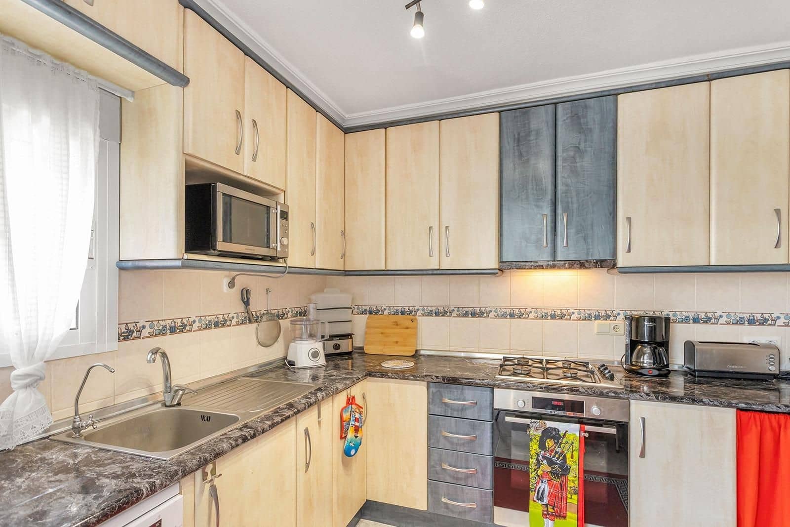 4 chambre Villa/Maison à vendre à Torrevieja avec piscine - 499 000 € (Ref: 9987040)
