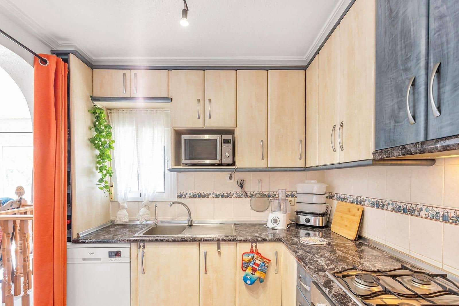 4 chambre Villa/Maison à vendre à Torrevieja avec piscine - 499 000 € (Ref: 9987040)